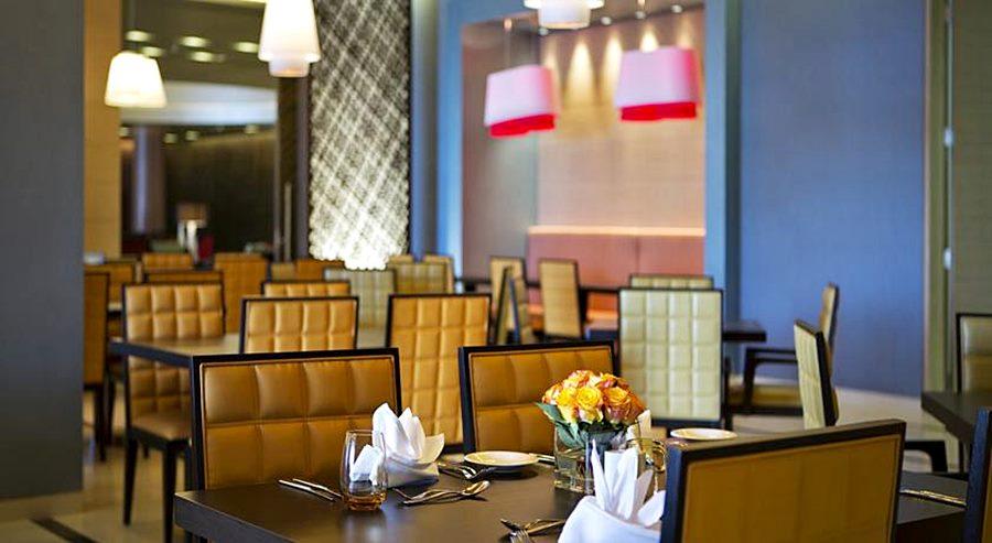 Four Points By Sheraton El Ayn Dış mekan fotoğraf The interior of the restaurant