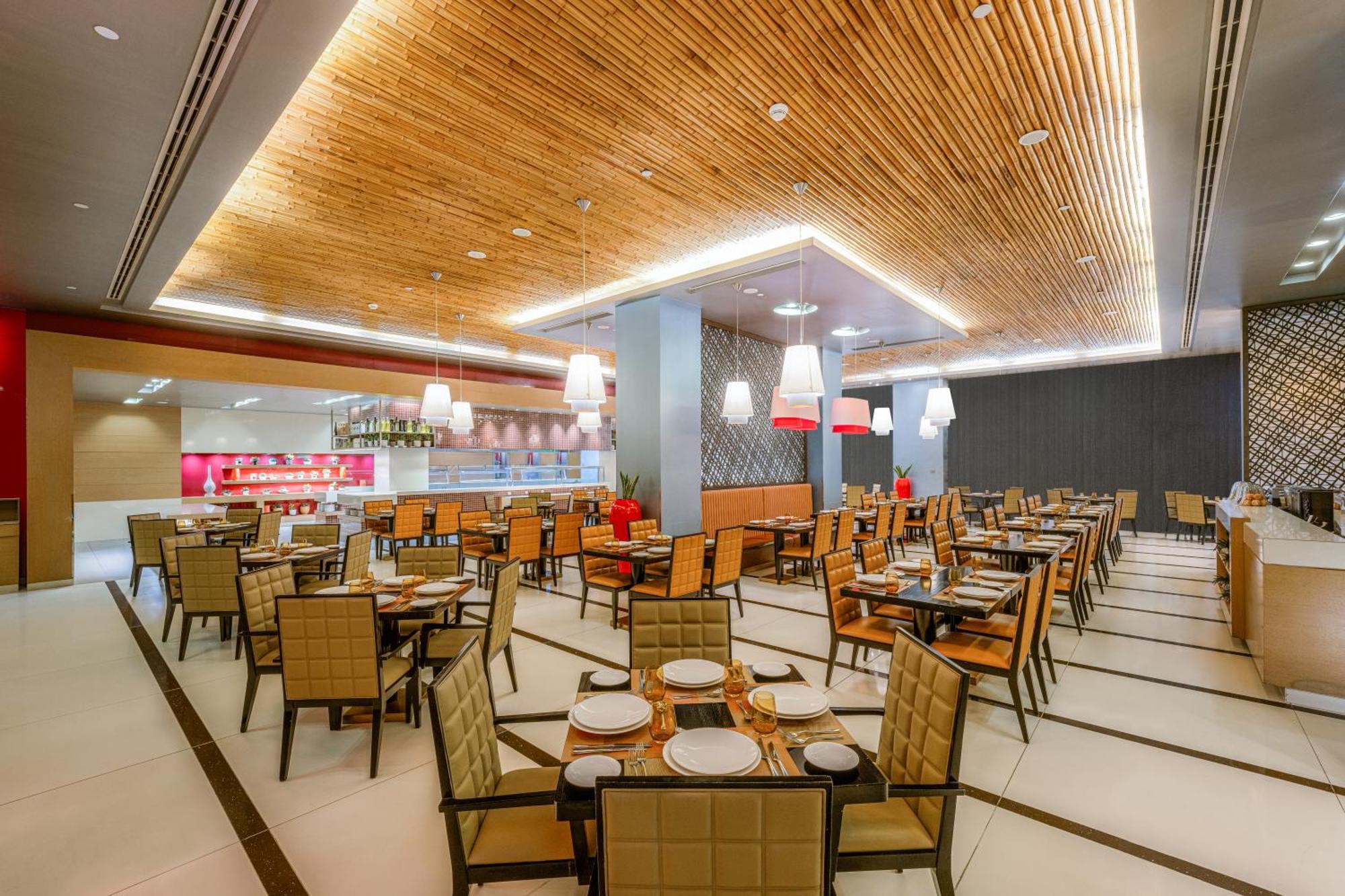 Four Points By Sheraton El Ayn Dış mekan fotoğraf The restaurant