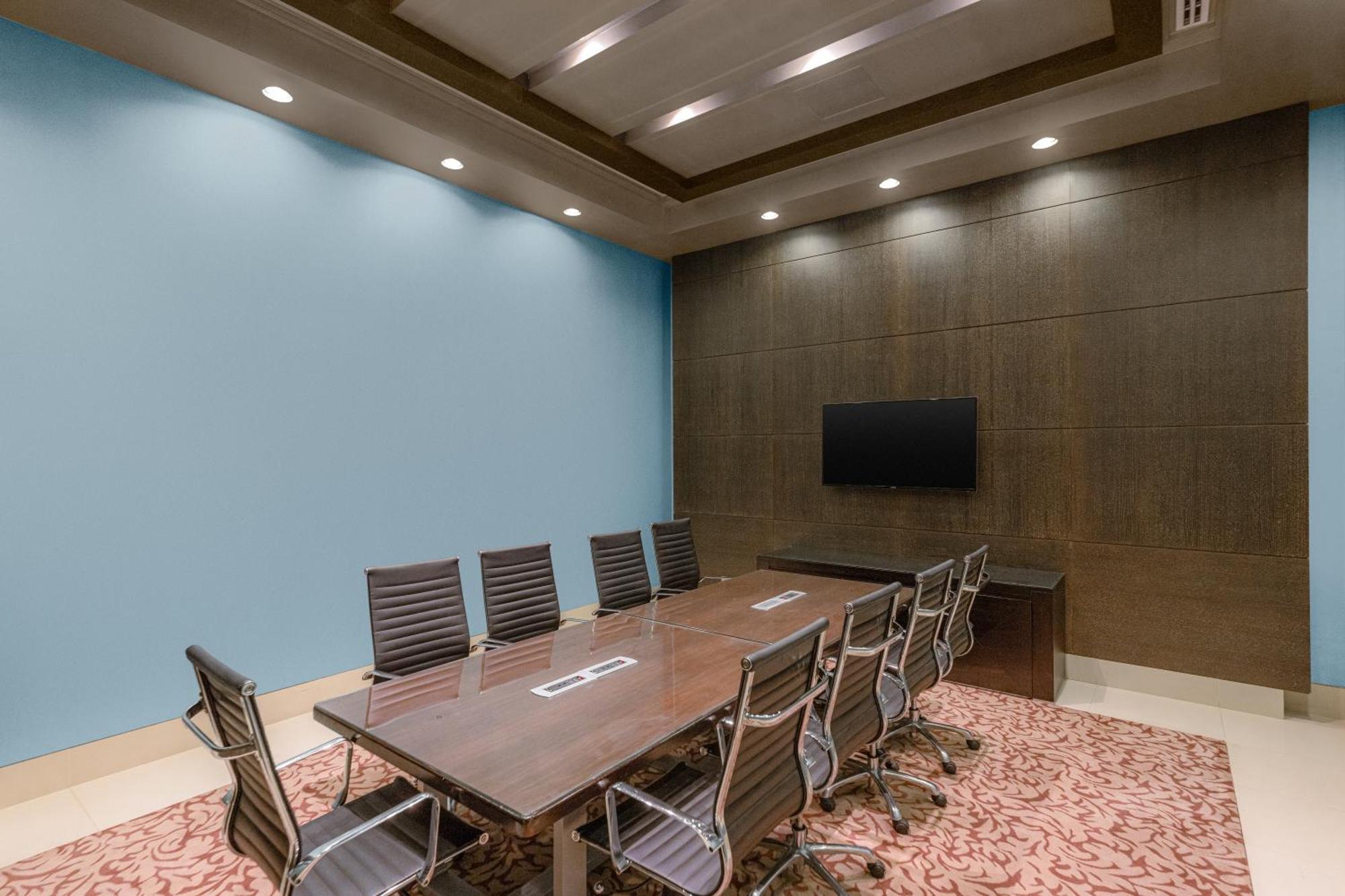 Four Points By Sheraton El Ayn Dış mekan fotoğraf Meeting room at the library