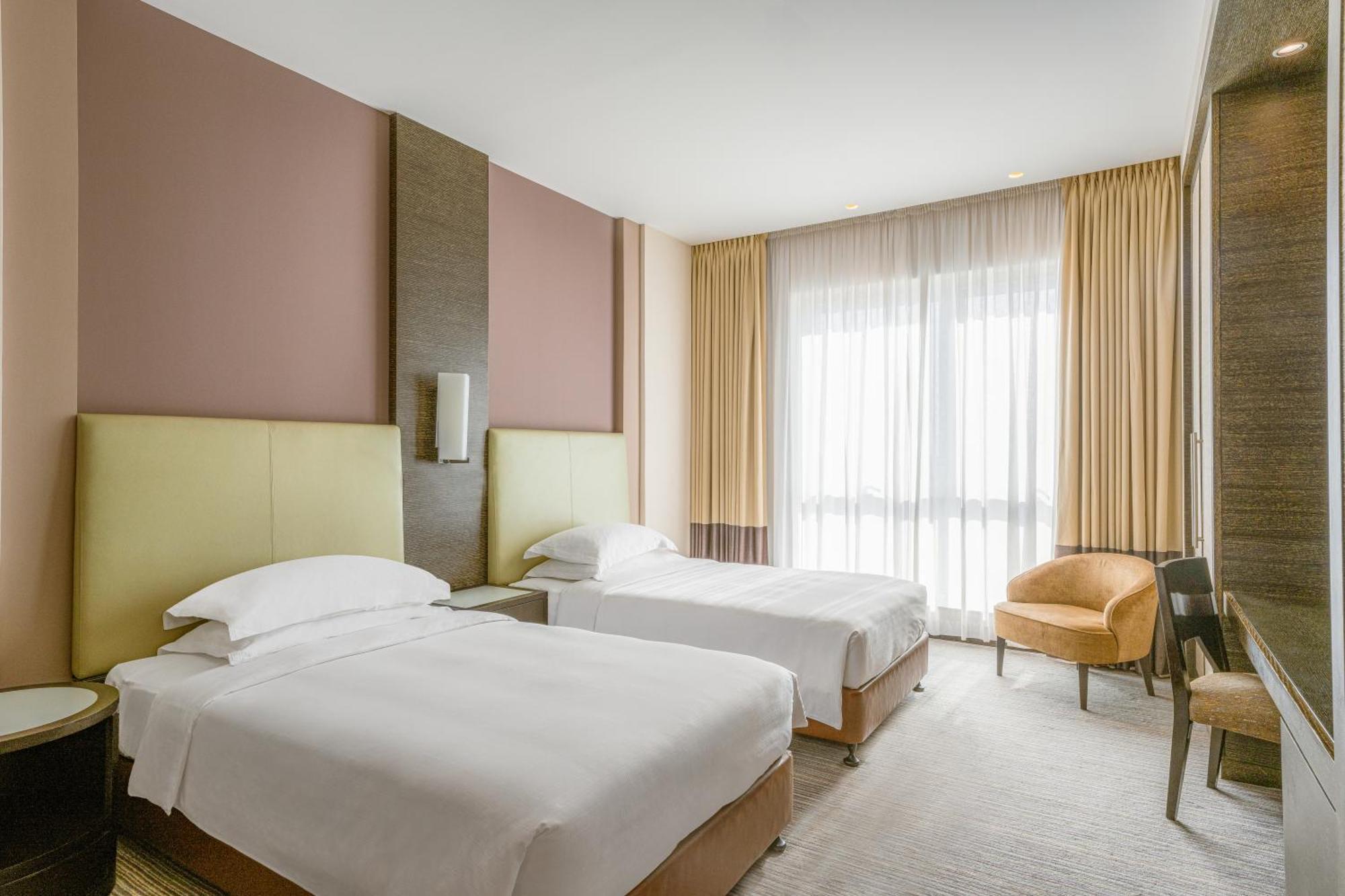 Four Points By Sheraton El Ayn Dış mekan fotoğraf Deluxe room