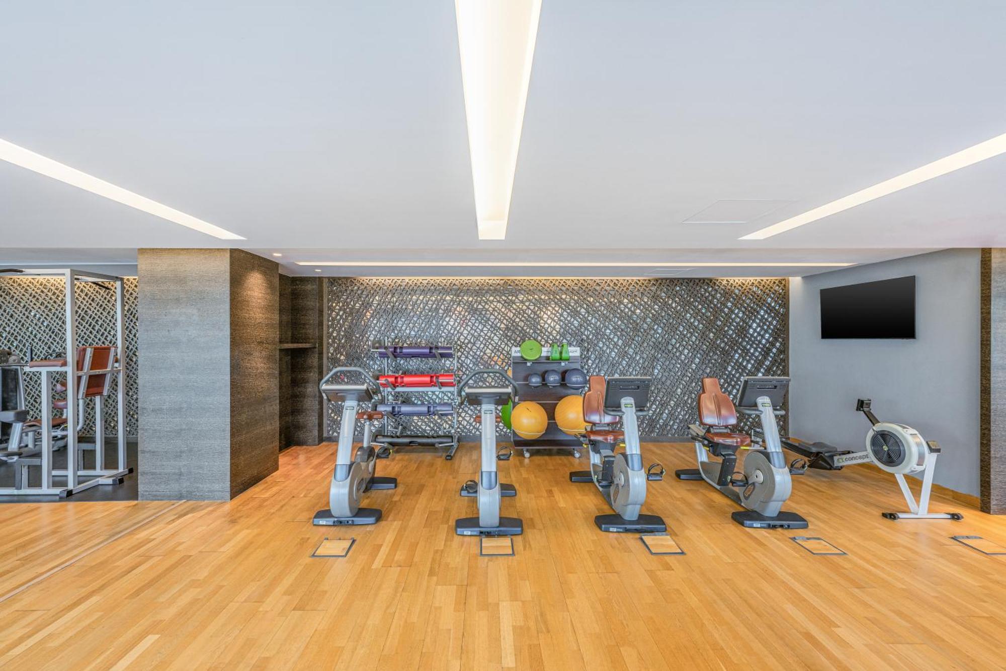 Four Points By Sheraton El Ayn Dış mekan fotoğraf The gym at the hotel