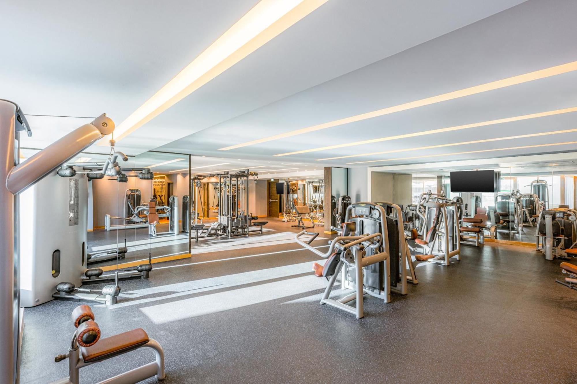 Four Points By Sheraton El Ayn Dış mekan fotoğraf The gym at the hotel