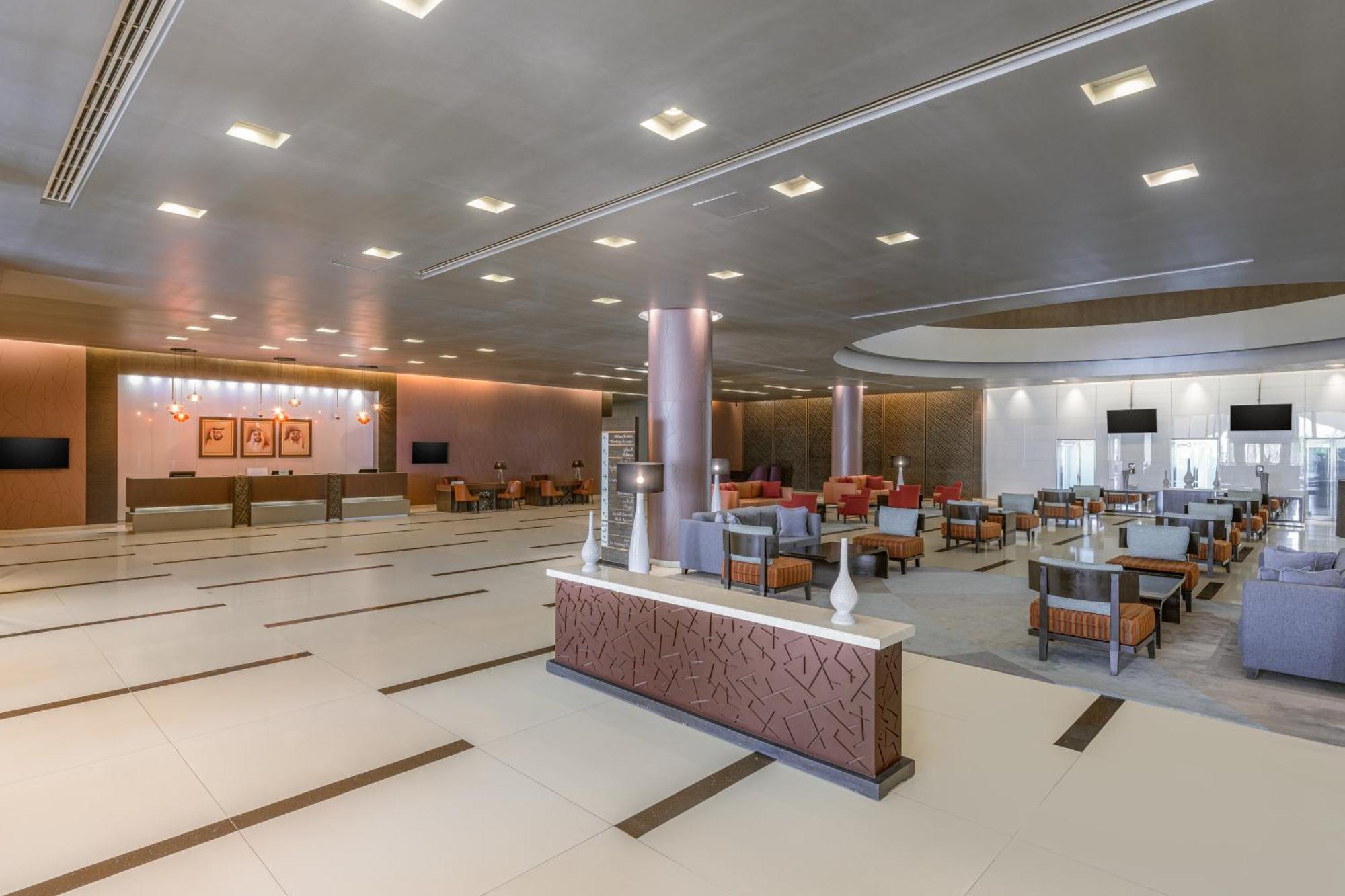 Four Points By Sheraton El Ayn Dış mekan fotoğraf The lounge at the airport