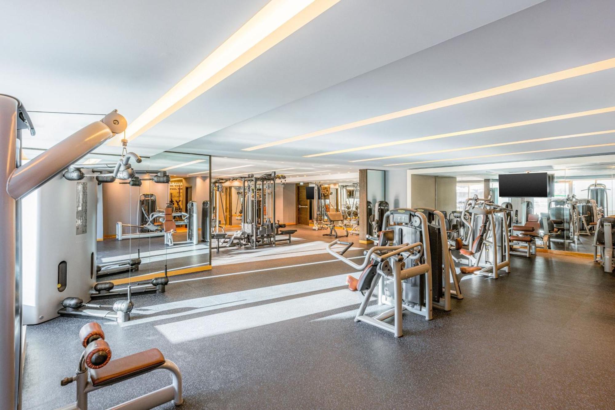 Four Points By Sheraton El Ayn Dış mekan fotoğraf The gym at the hotel