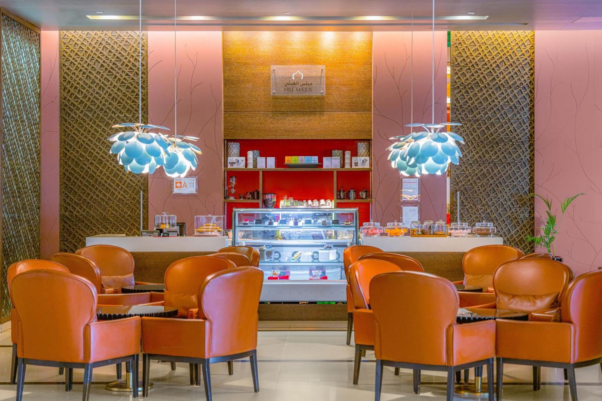 Four Points By Sheraton El Ayn Dış mekan fotoğraf The lounge at the airport