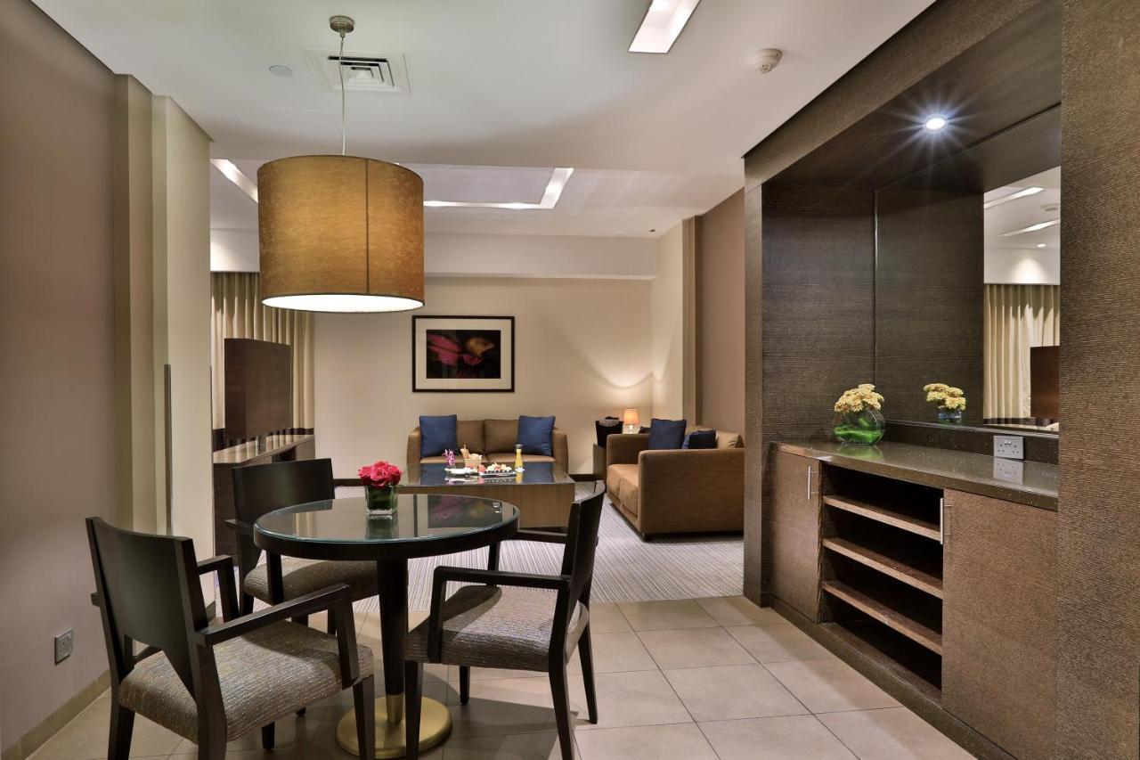 Four Points By Sheraton El Ayn Dış mekan fotoğraf A suite at the Taj Mahal Palace, Mumbai